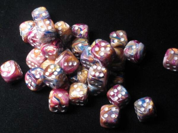 Dice: 36 - 12mm Festive Carousel with White