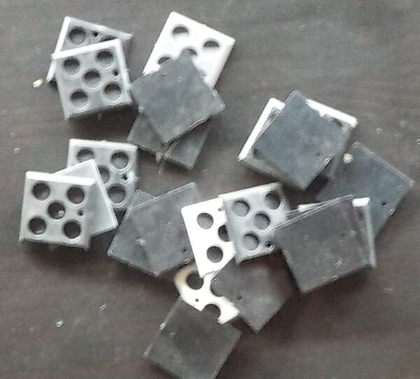 Epic: Square Bases x20 (Loose)