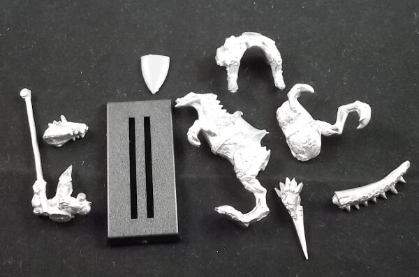 Dark Elves: Cold one Knight Standard Bearer (Loose)