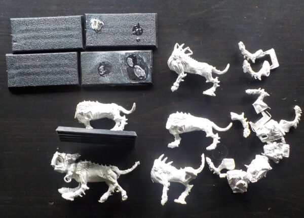 Warriors of Chaos: Warhounds (Loose)